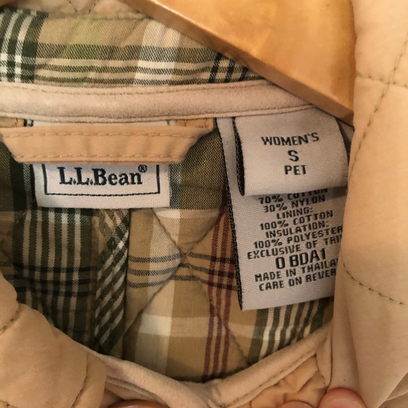L.L. BEAN INSULATED QUILTED BARN JACKET, PETITE S - Picture 4 of 10